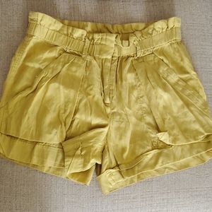 Bcbgmaxazria mustard color short
